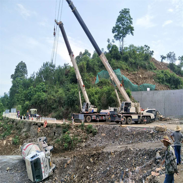 盐城亭湖汽车掉沟里叫吊车救援要多少钱