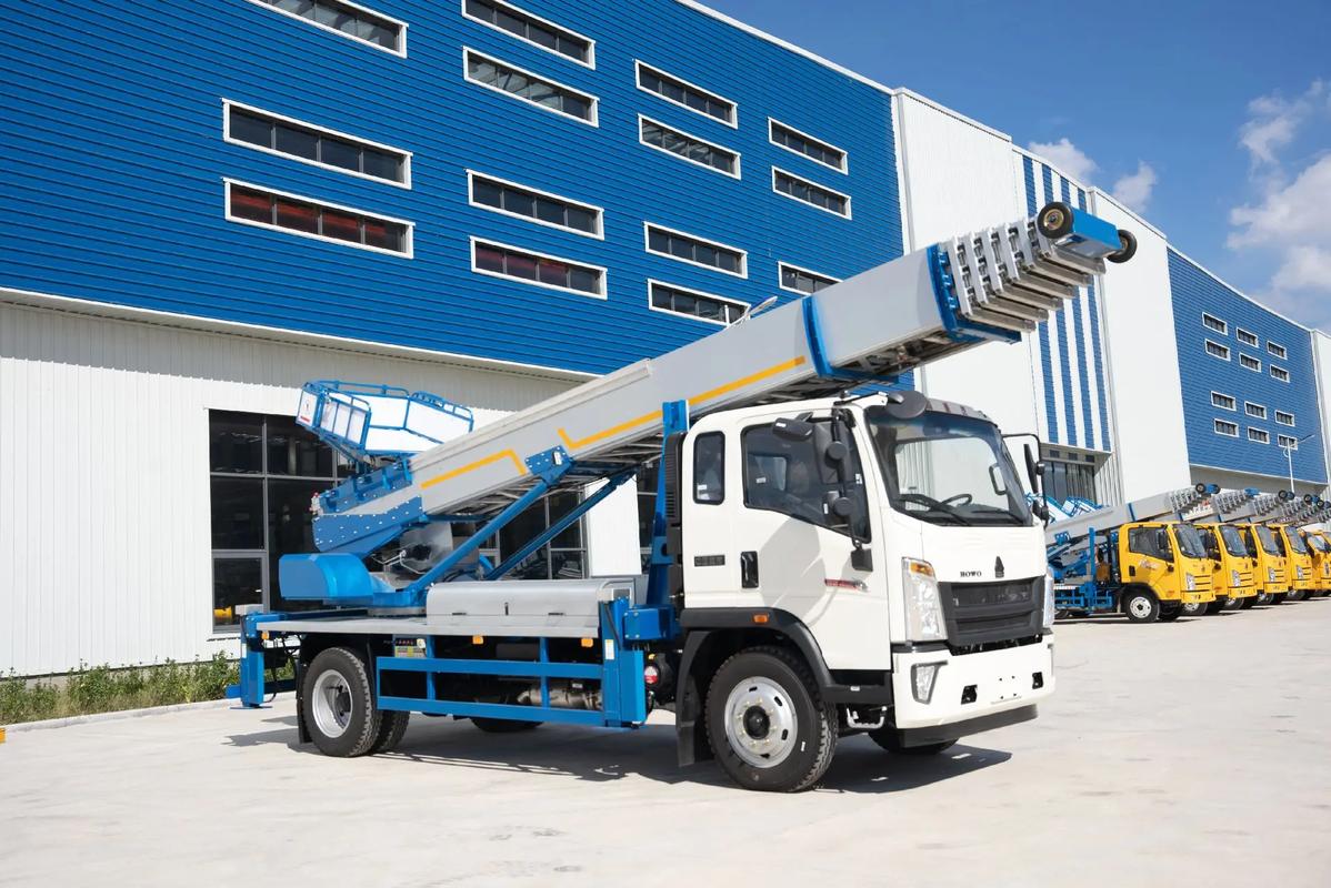 盐城亭湖出租云梯车高空作业车 建筑垃圾搬运